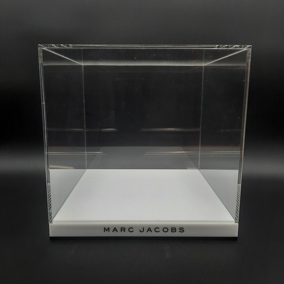 Marc Jacobs Acrylic‎ Display Case White Riser Stand Countertop Retail Fixture - Picture 7 of 7